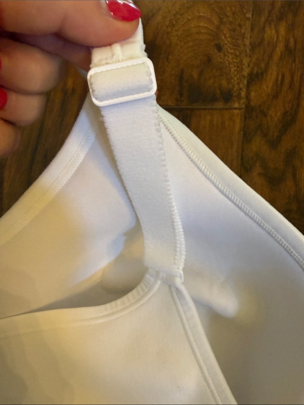 Cacique White Lightly Lined No-Wire Smooth Cup Bra, size 44C - Picture 4 of 6